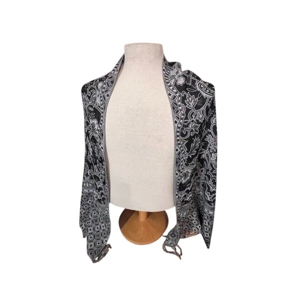 Waverly Women's Black Paisley Pashmina Shawl Wrap Scarf 66x27 oversized - Picture 3 of 9